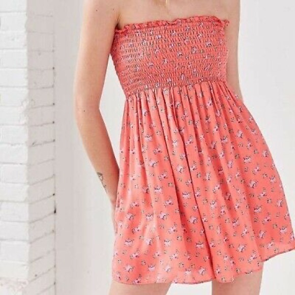Urban Outfitters Other - Kimchi Blue Coral Floral strapless romper